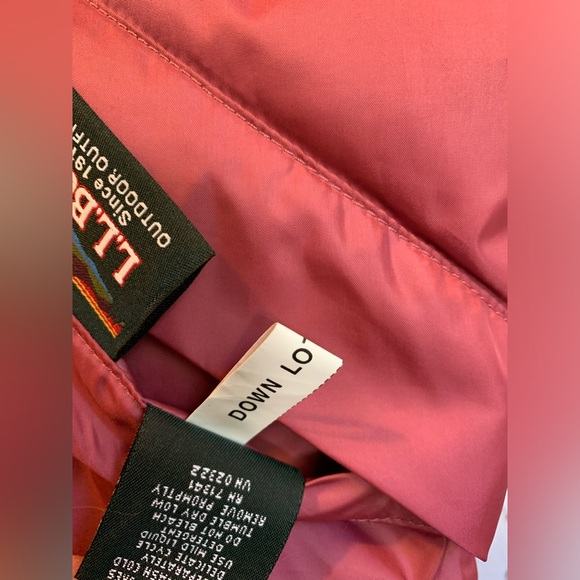 L.L. Bean Women’s Down Puffer Vest NWOT - Picture 7 of 7